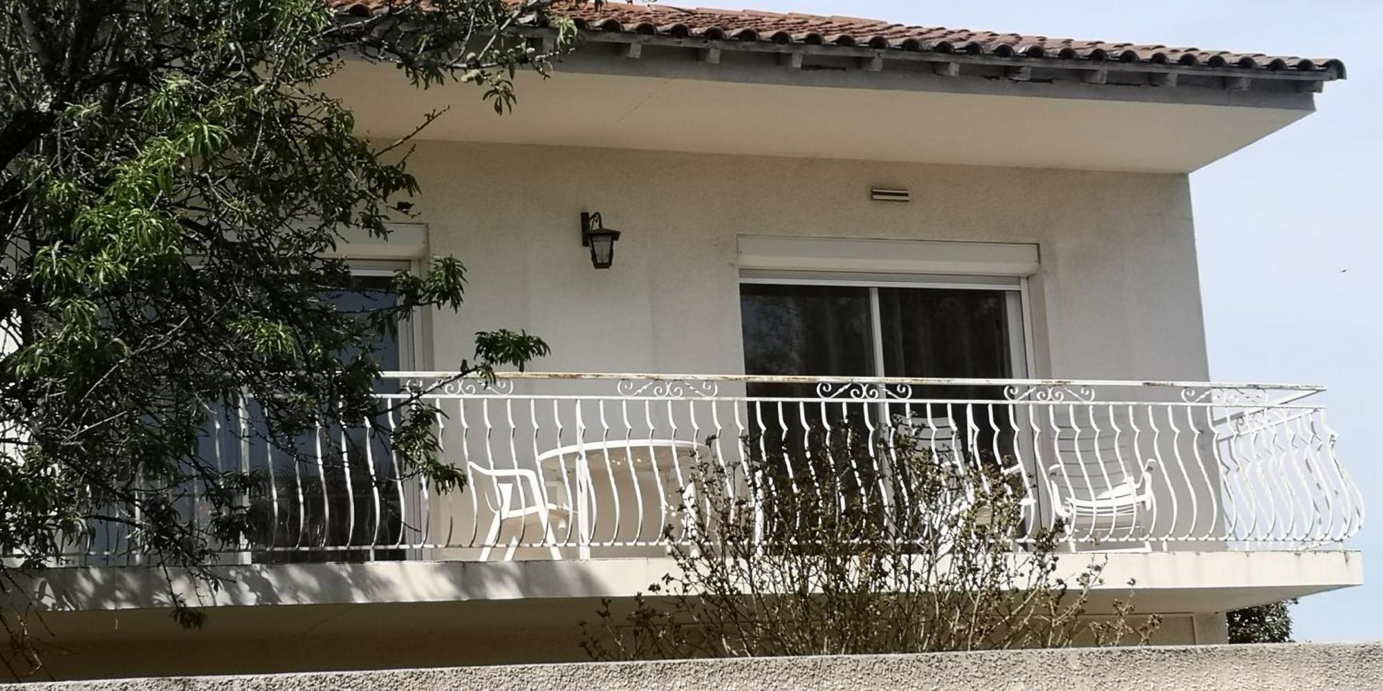 Appartement Dans Villa Avec Piscine Et Jardin Marguerittes Εξωτερικό φωτογραφία
