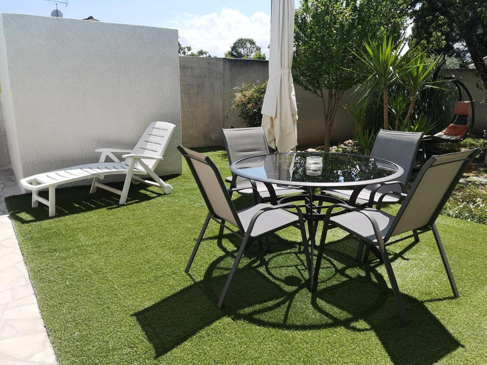 Appartement Dans Villa Avec Piscine Et Jardin Marguerittes Εξωτερικό φωτογραφία